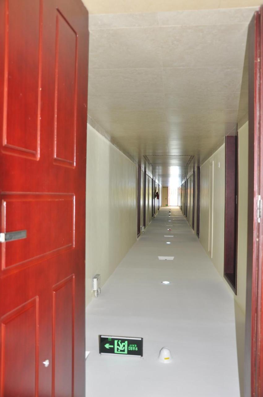 מטווארה Luwa Evergreen Hotel מראה חיצוני תמונה