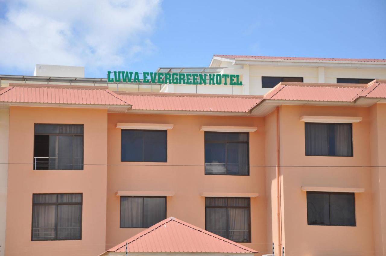 מטווארה Luwa Evergreen Hotel מראה חיצוני תמונה