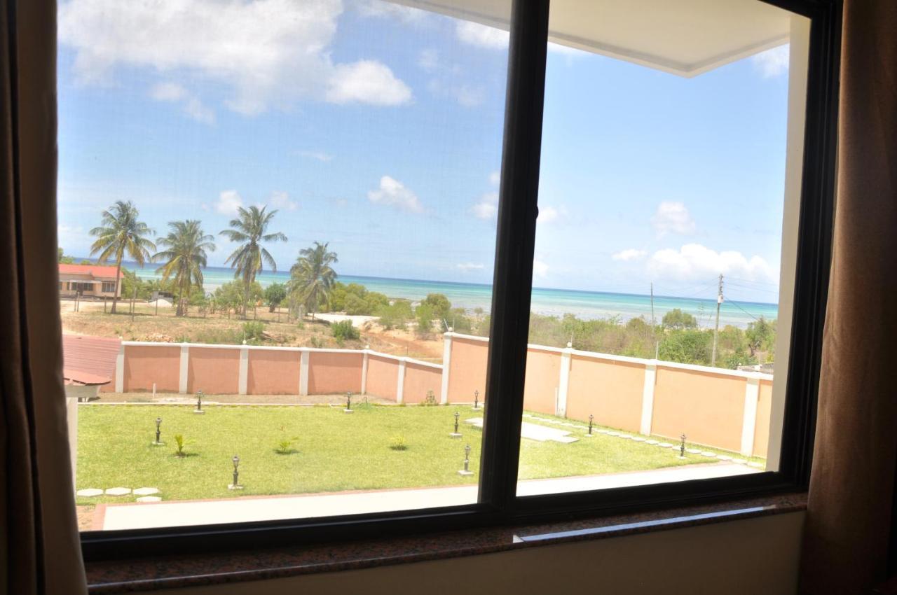 מטווארה Luwa Evergreen Hotel מראה חיצוני תמונה