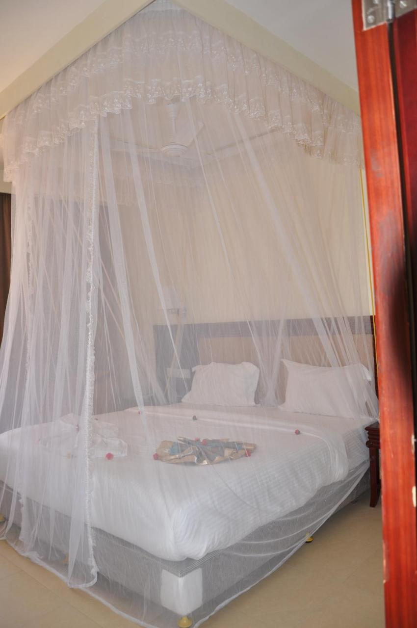 מטווארה Luwa Evergreen Hotel מראה חיצוני תמונה