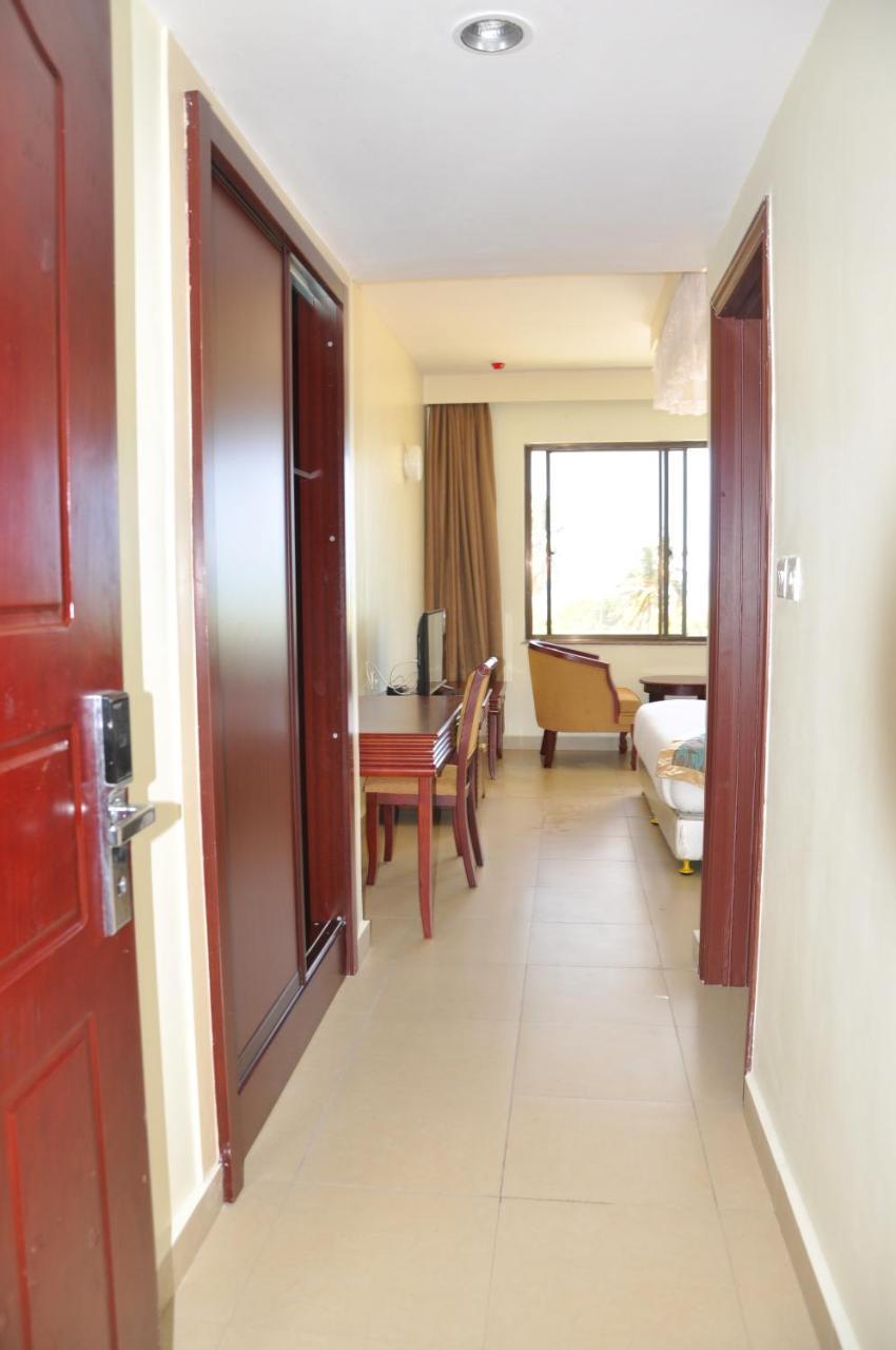 מטווארה Luwa Evergreen Hotel מראה חיצוני תמונה