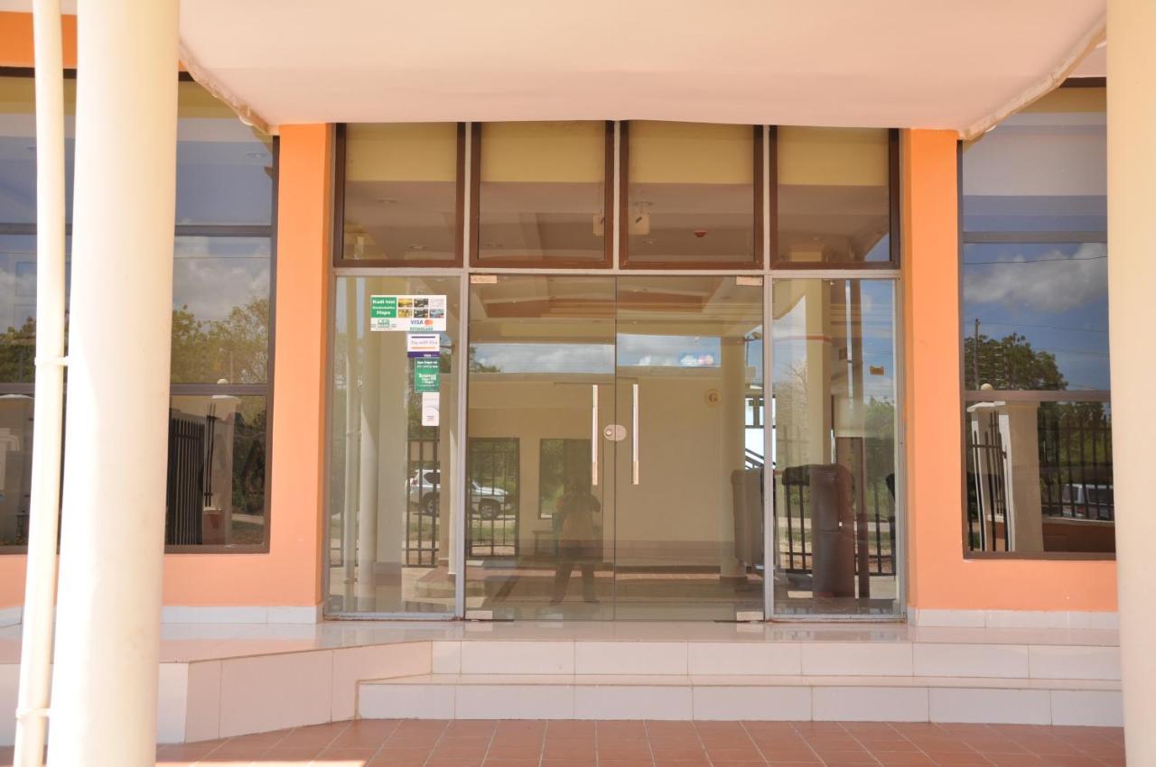 מטווארה Luwa Evergreen Hotel מראה חיצוני תמונה