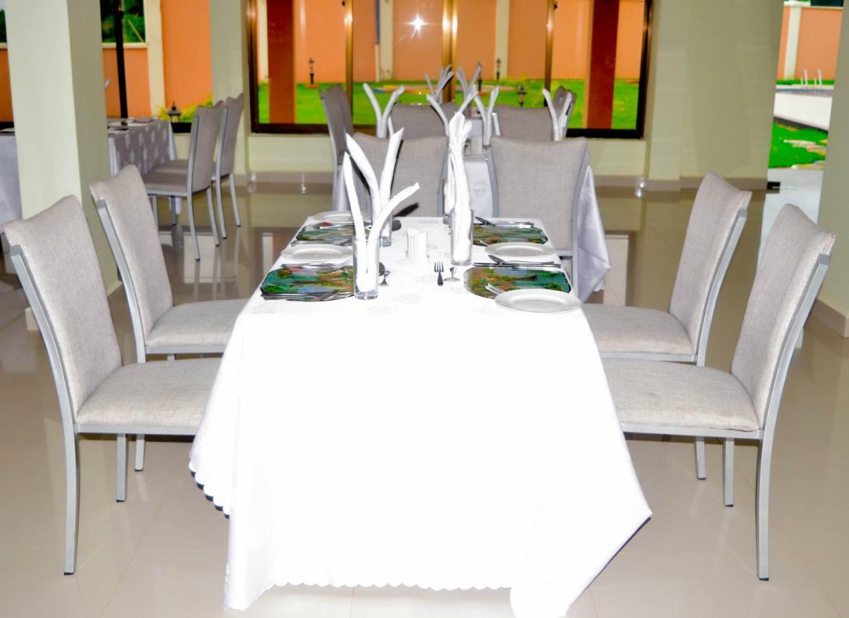 מטווארה Luwa Evergreen Hotel מראה חיצוני תמונה
